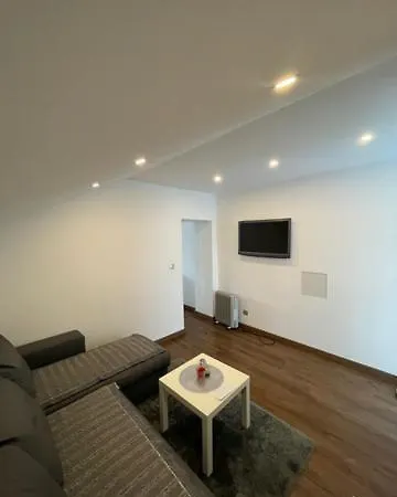 Privee -wifi,tv,clim,parking Gratuit * Vesoul